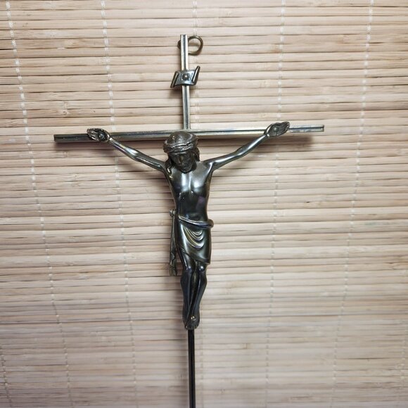 Vintage Metal Crucifix 11 3/4" Wall Hanging Jesus Religious Home Decor - Picture 3 of 7